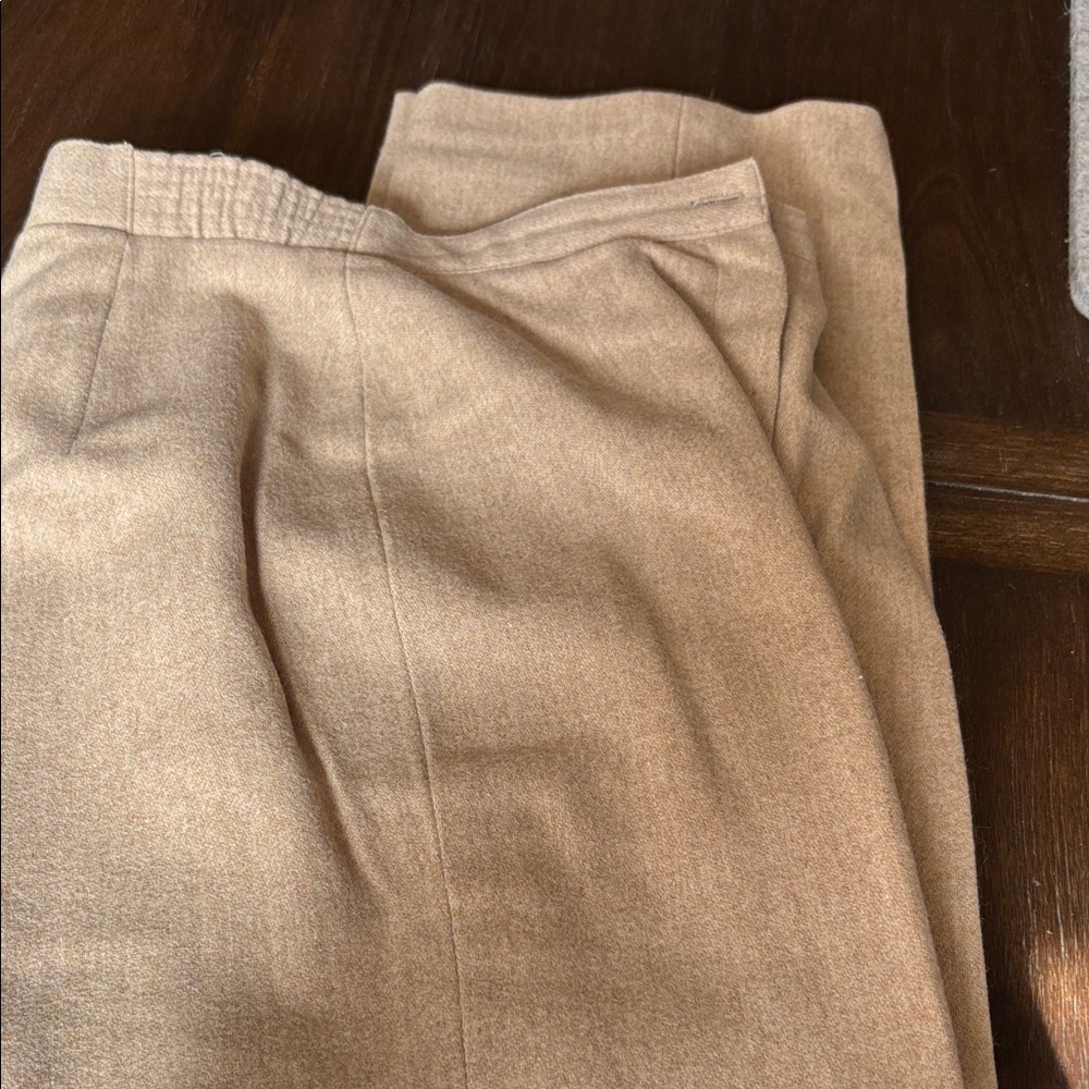 Wool / lined Tailored Trousers in Camel